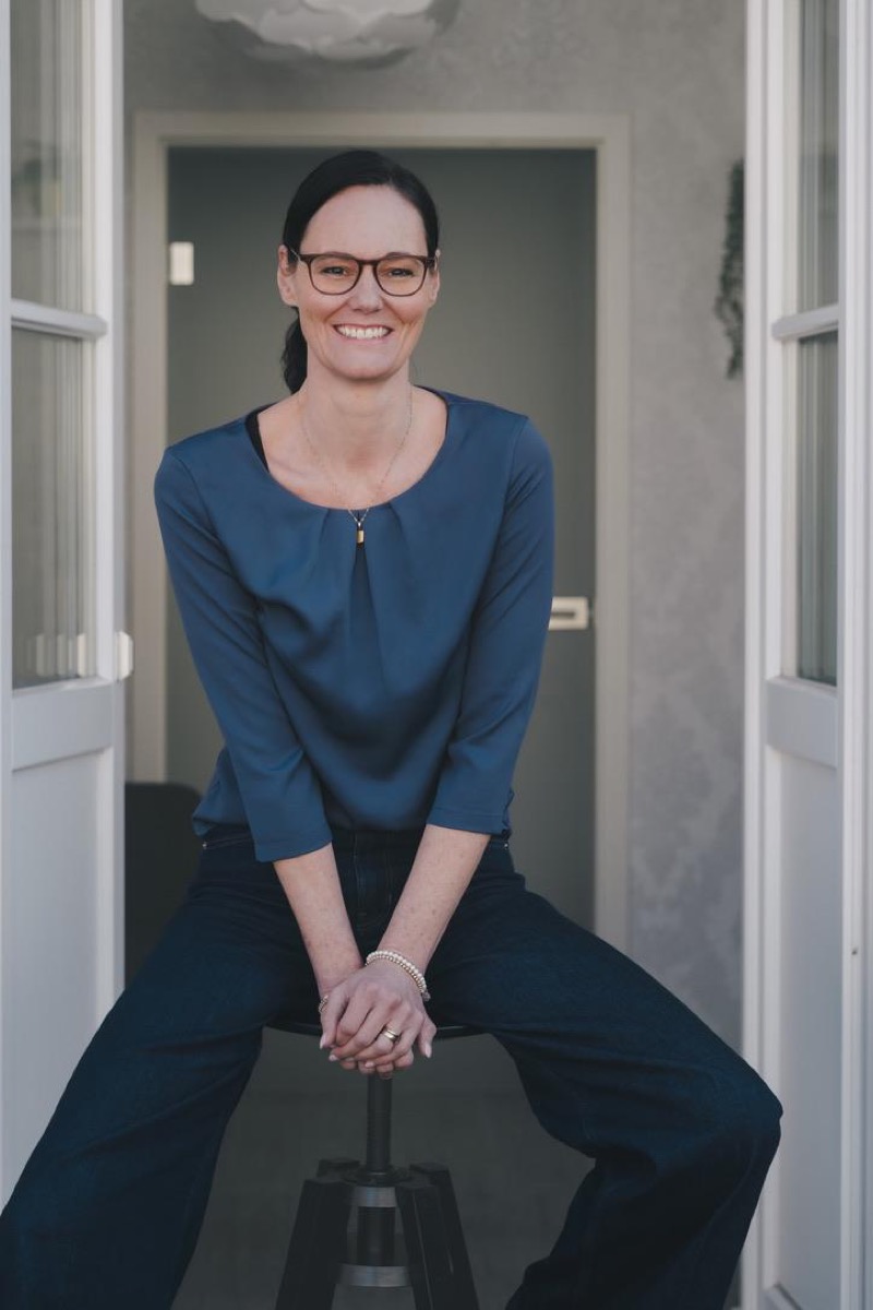 Julia Buckebrede in ihrer Praxis in Warendorf